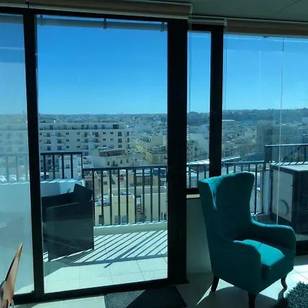 Beautiful 3 Bedroom Penthouse In Gzira- Pp23685 * Gzira