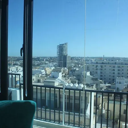 Beautiful 3 Bedroom Penthouse In Gzira- Pp23685
