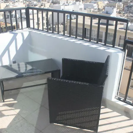 Beautiful 3 Bedroom Penthouse In Gzira- Pp23685 Gzira
